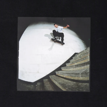 GIRL_TEE_LEO_SHARP_RICK_HOWARD_PHOTO.png