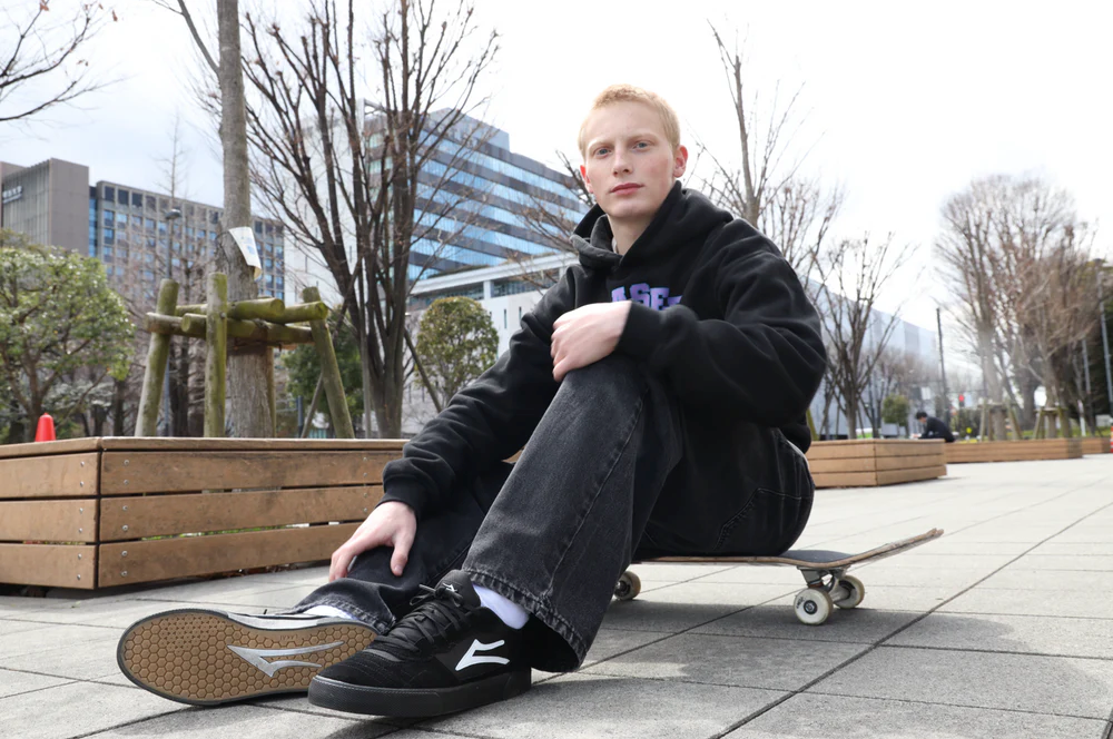 Lakai_Cambridge_Skate_Shoes_BlackRH.png