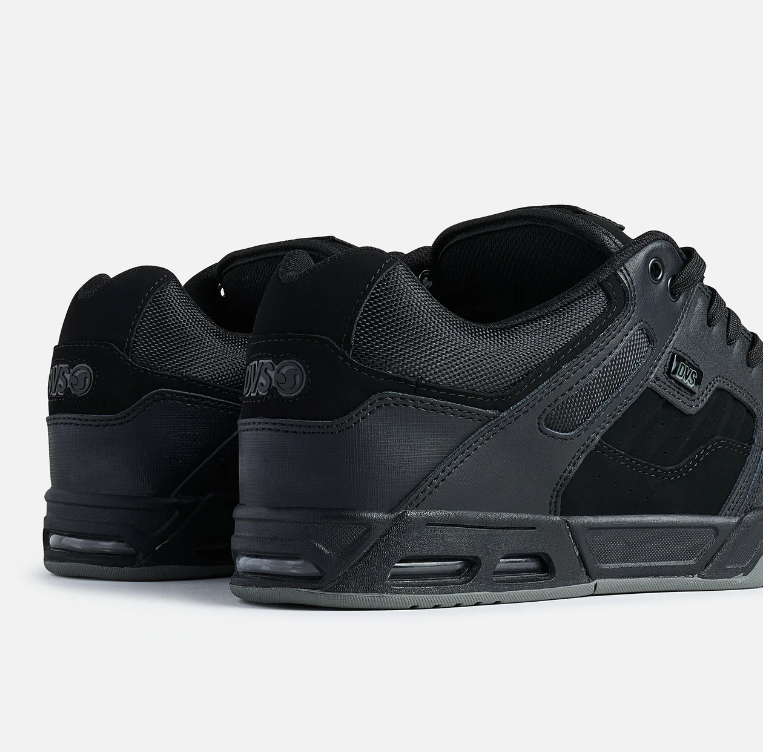 DVS_Enduro_Heir_Skate_Shoes_Black_Black_4.png