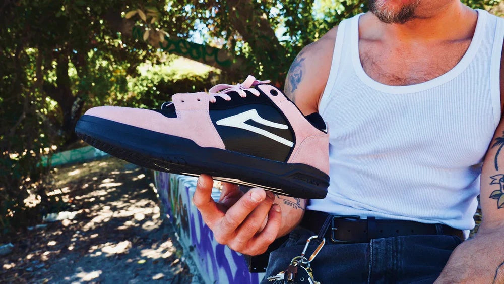 TELFORDCHRISJOSLINBRIDALROSEWHITEBLACK_5.jpg
